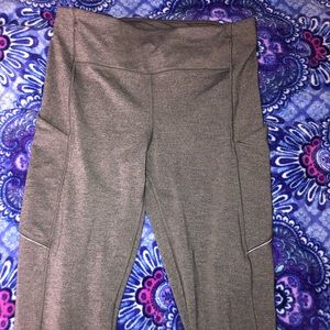 Lululemon cropped leggings